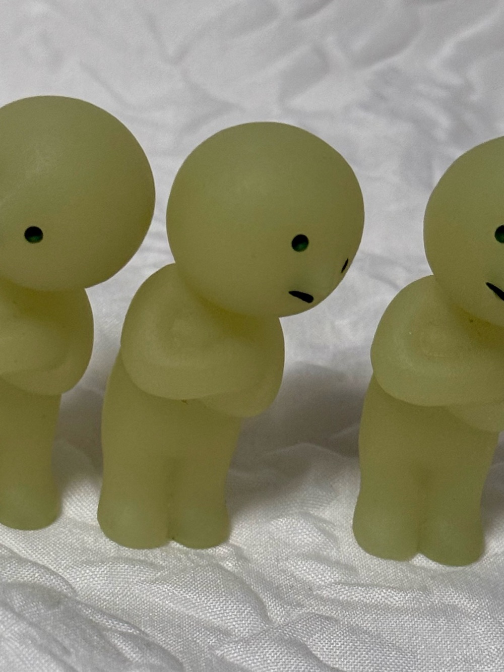 Glow Green Mini Figurine Set - Play & Collect